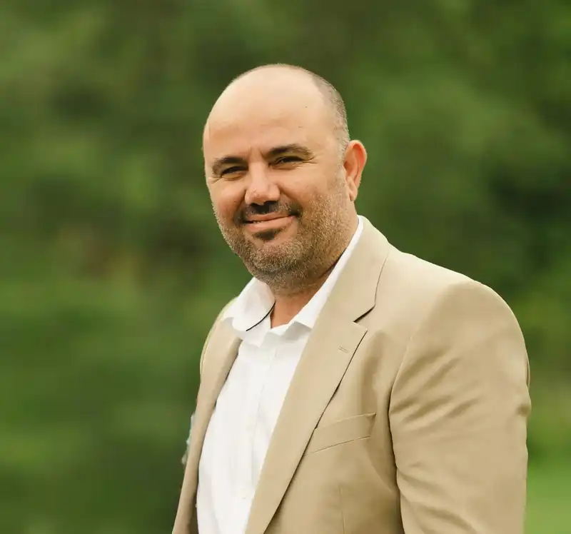 Ellie Y - developer chose Rolf Method over Rolfing Boston